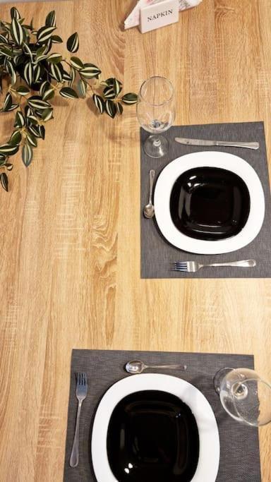 Chic Apt Near Acropolis - Avdi Square Athén Kültér fotó