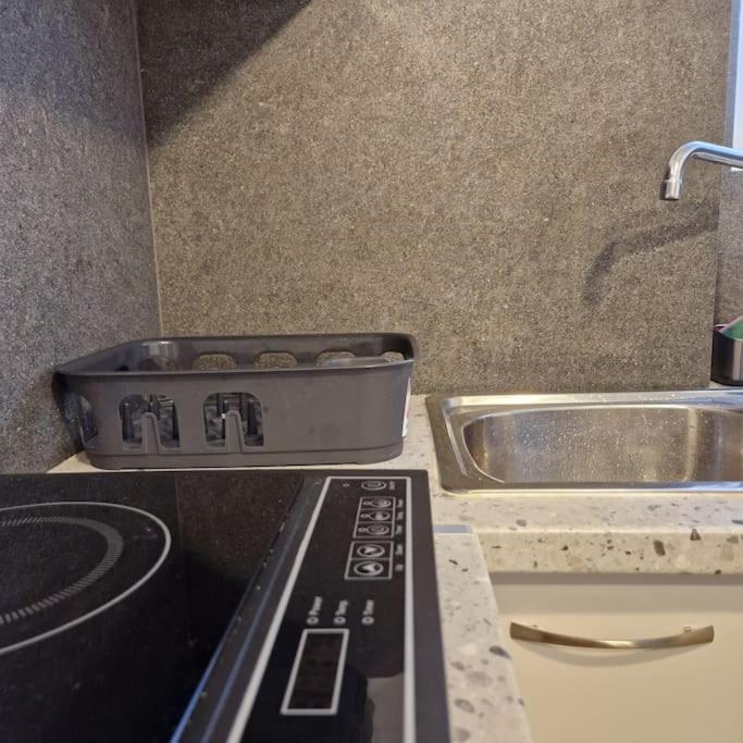 Chic Apt Near Acropolis - Avdi Square Athén Kültér fotó